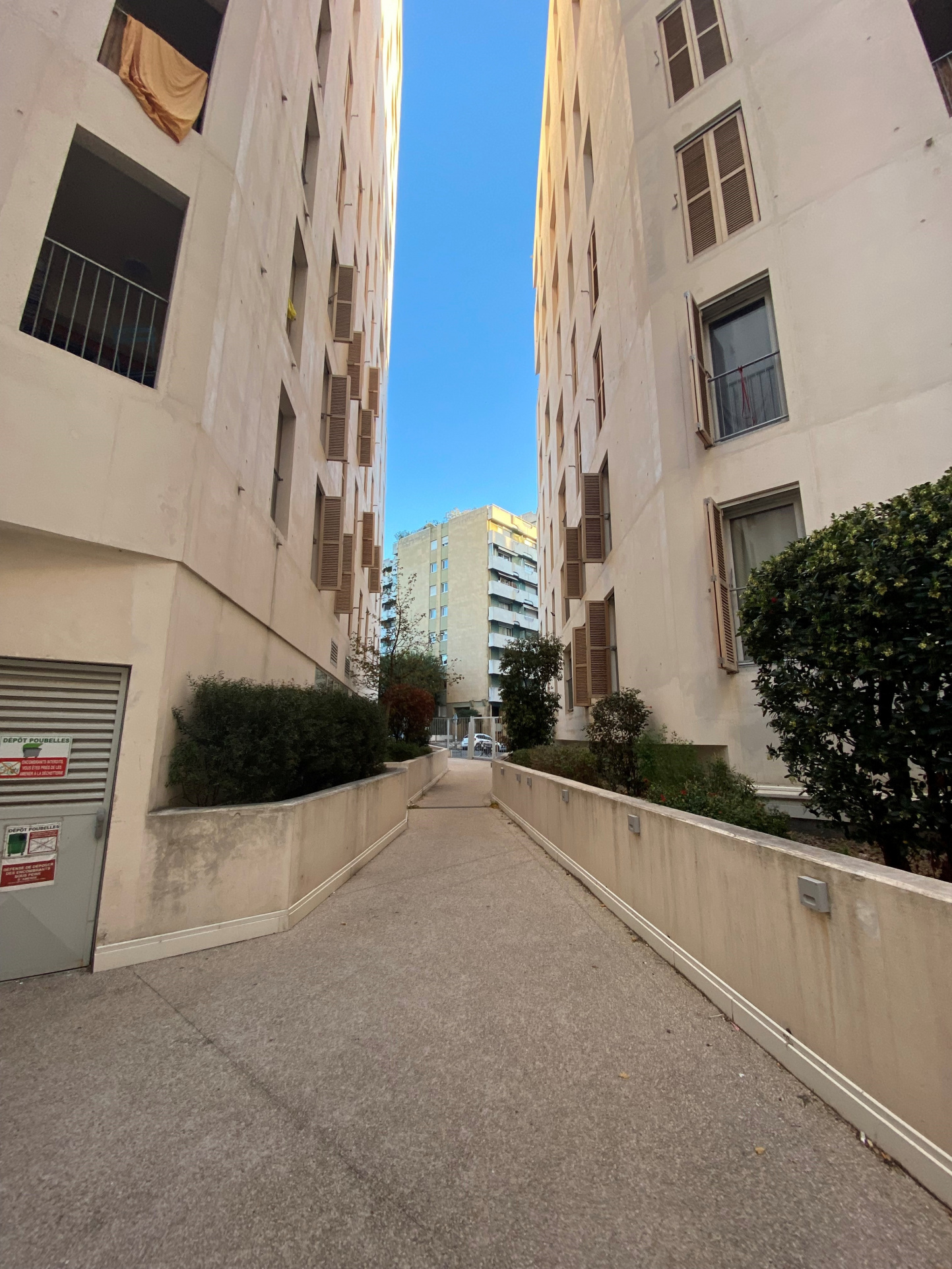 vente-appartement-Marseille-13006-3