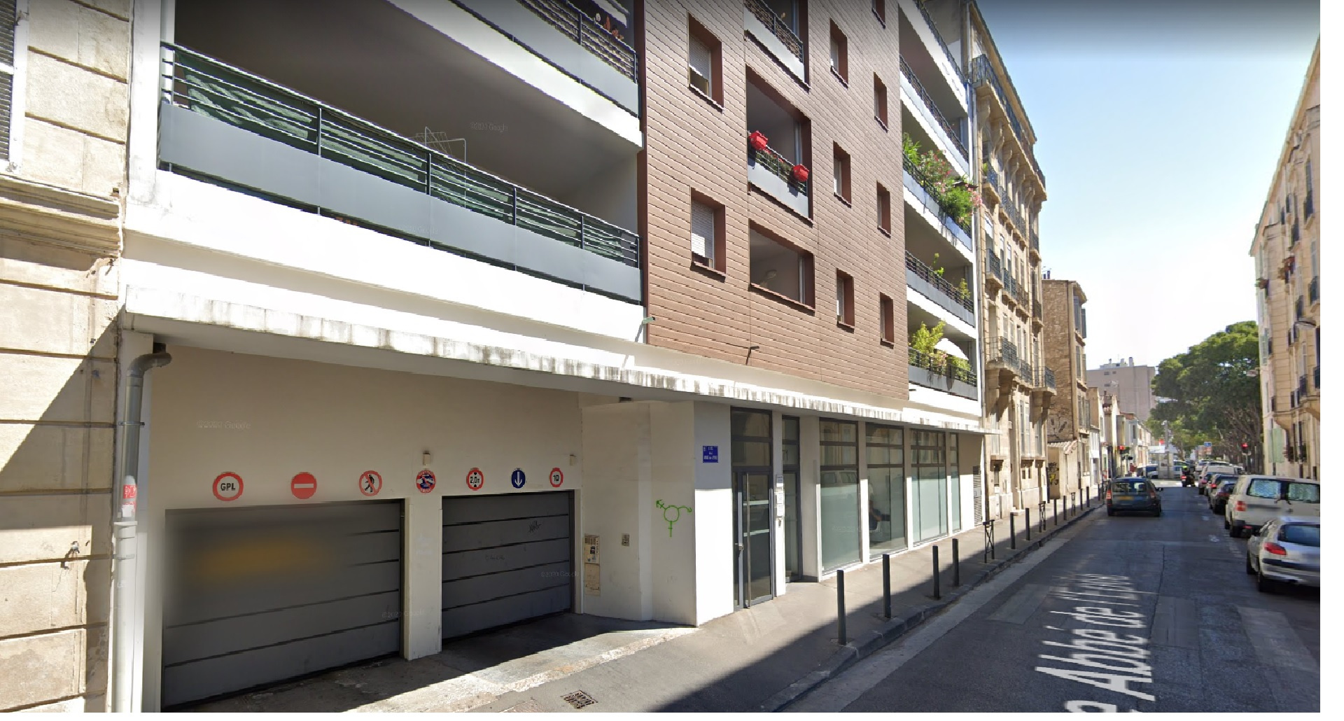 location-parking-box-Marseille-13005-0